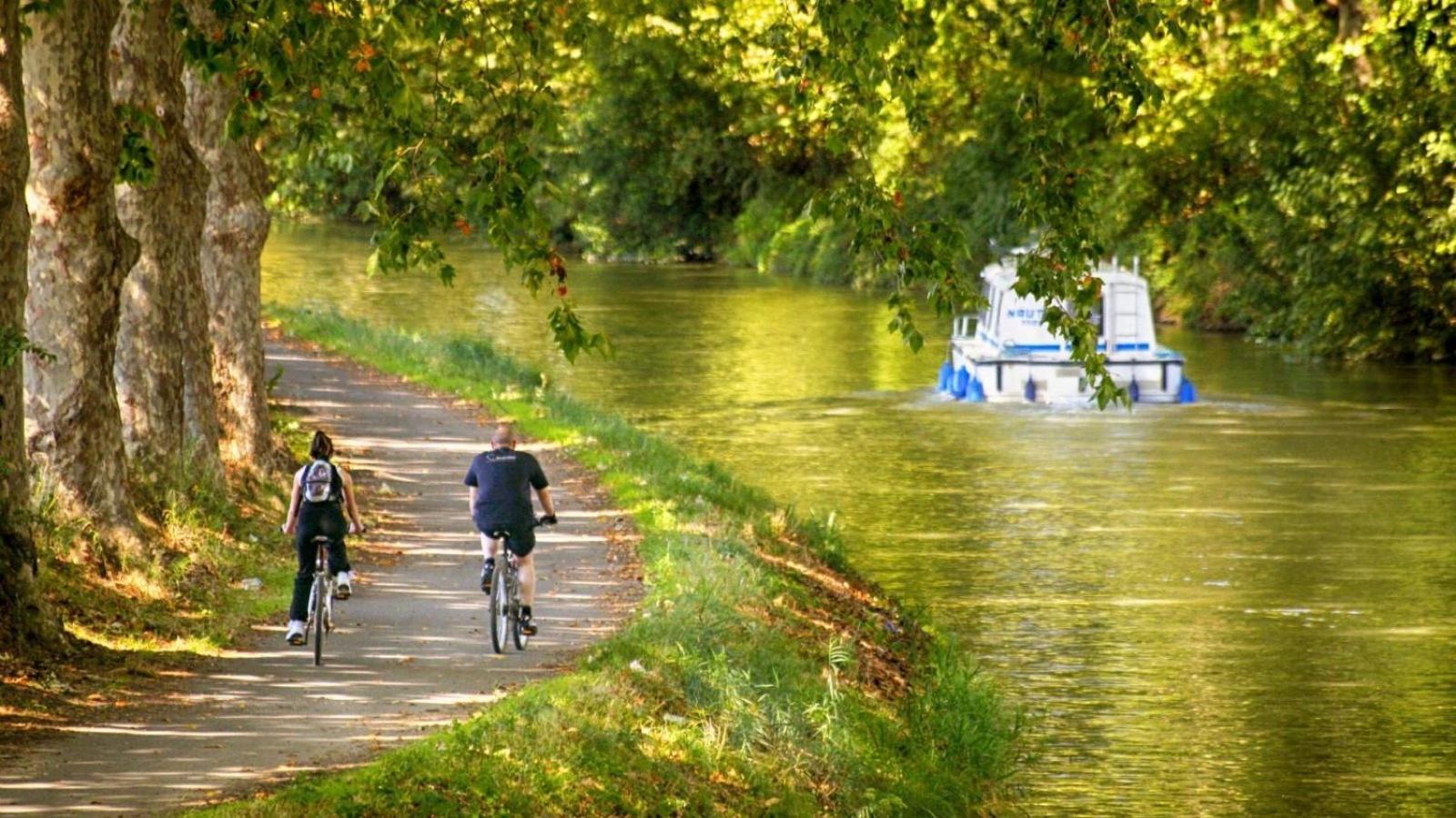 Homestay Canal Midi Piscine